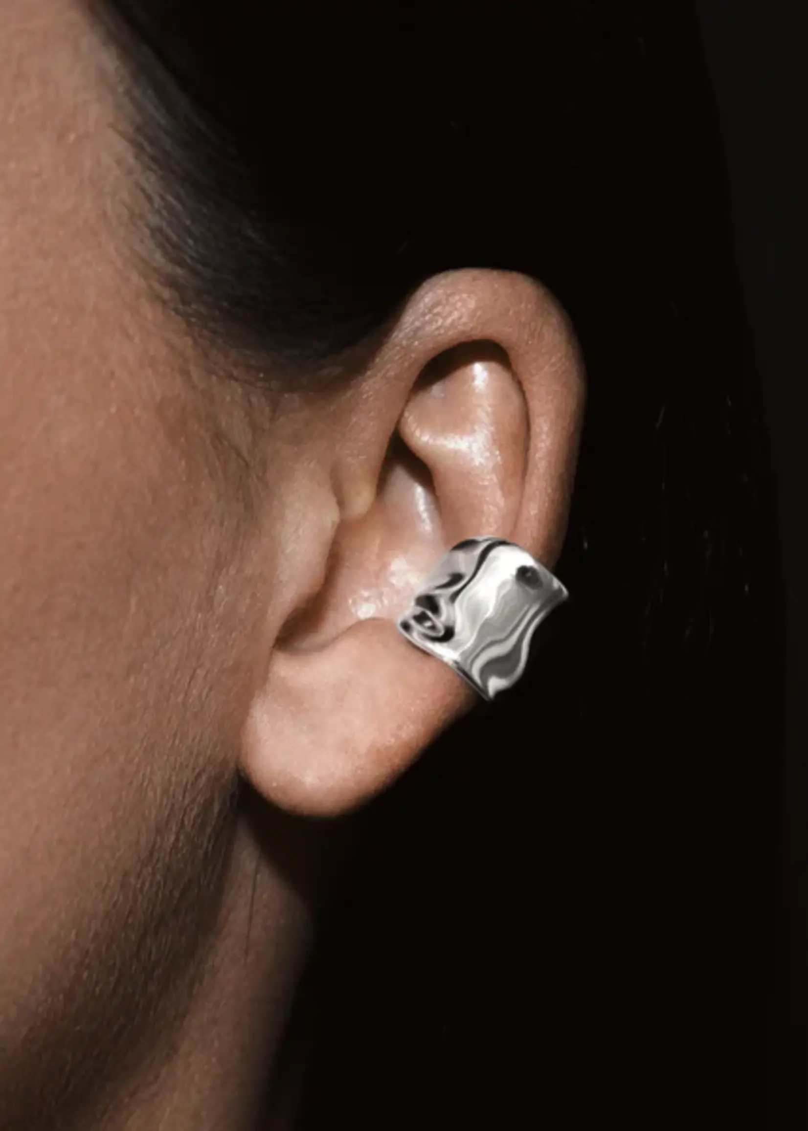 Billion Avenue MOLTEN ARA Earcuff - Silver