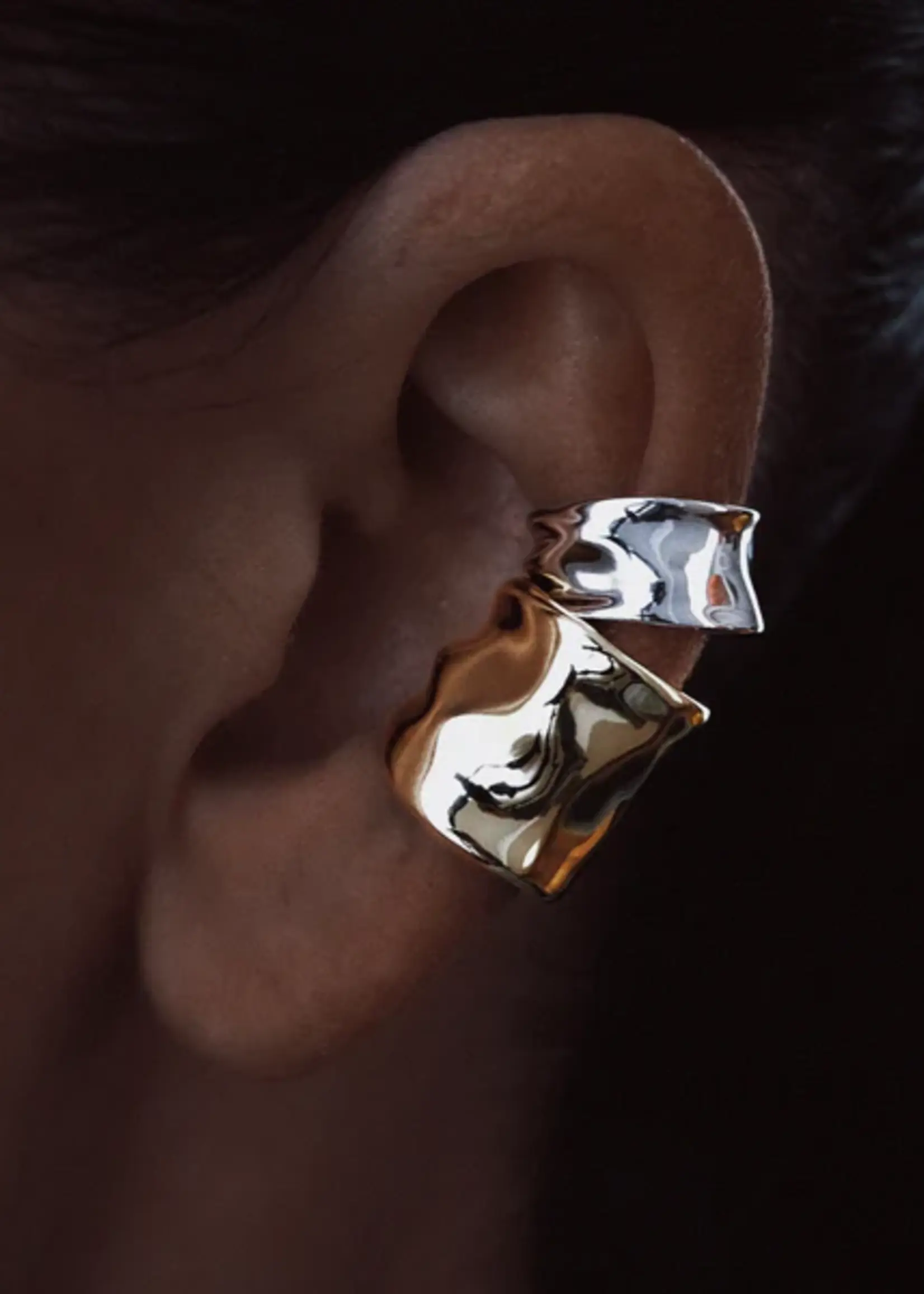 Billion Avenue MOLTEN ARA Small Earcuff - Silver