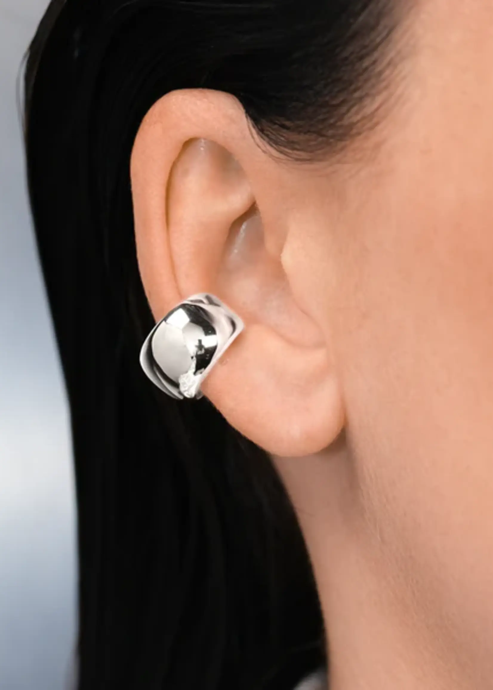 Billion Avenue ARA Earcuff - Silver