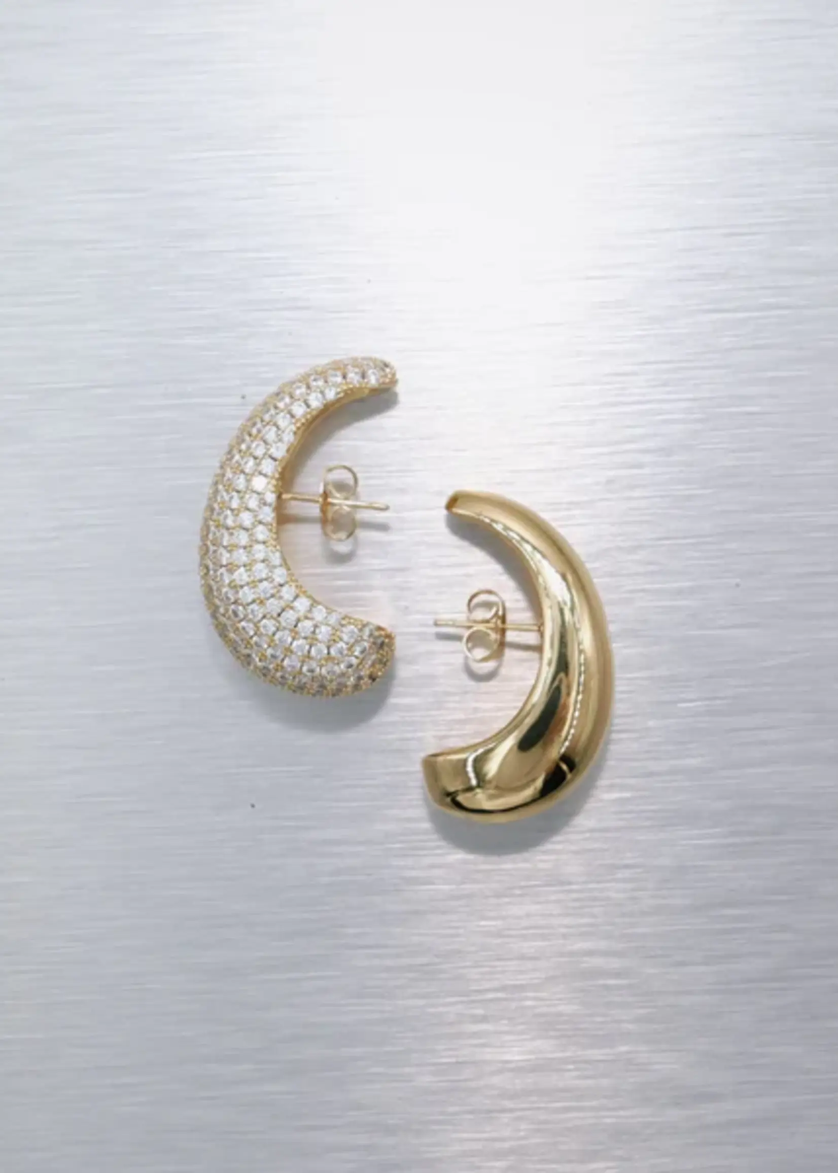 Billion Avenue BULB Diamond Earstud - Gold