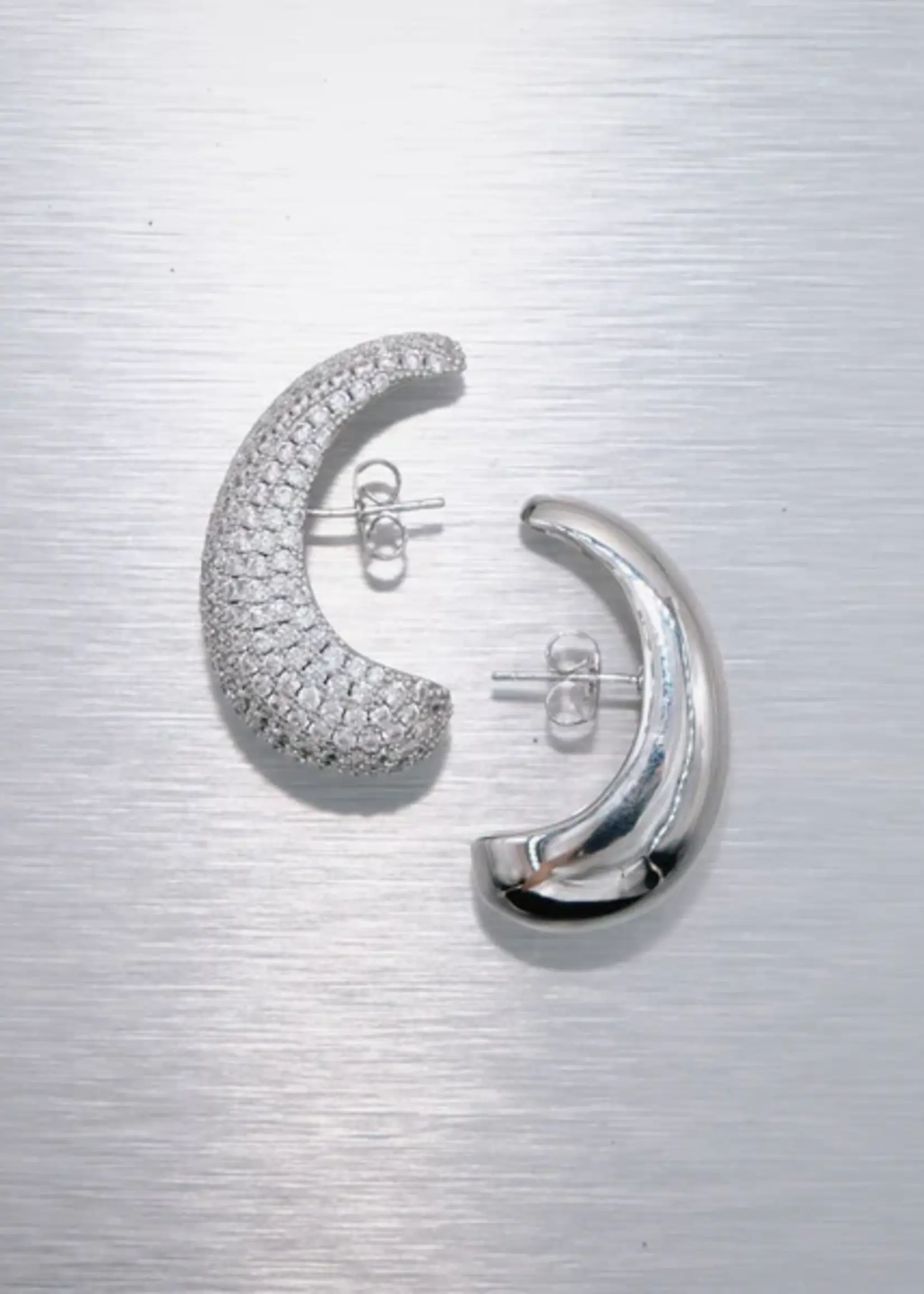 Billion Avenue BULB Diamond Earstud- Silver