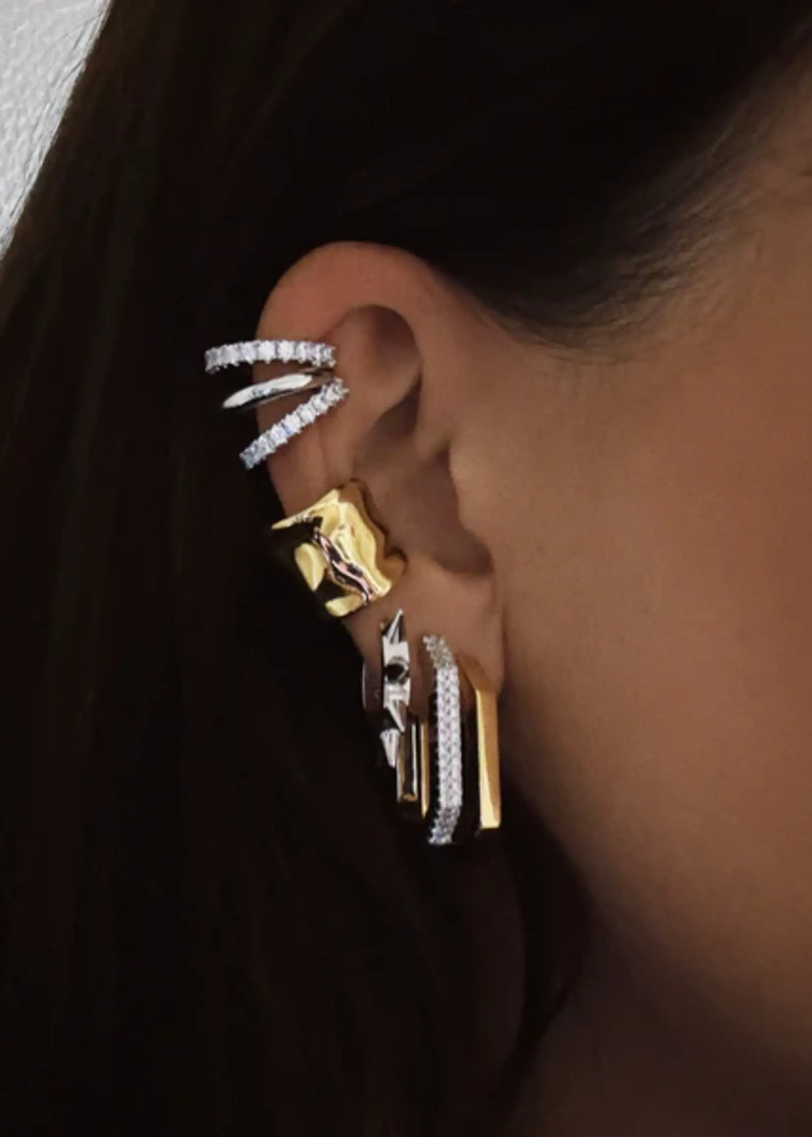 Billion Avenue MARY Earcuff - Gold