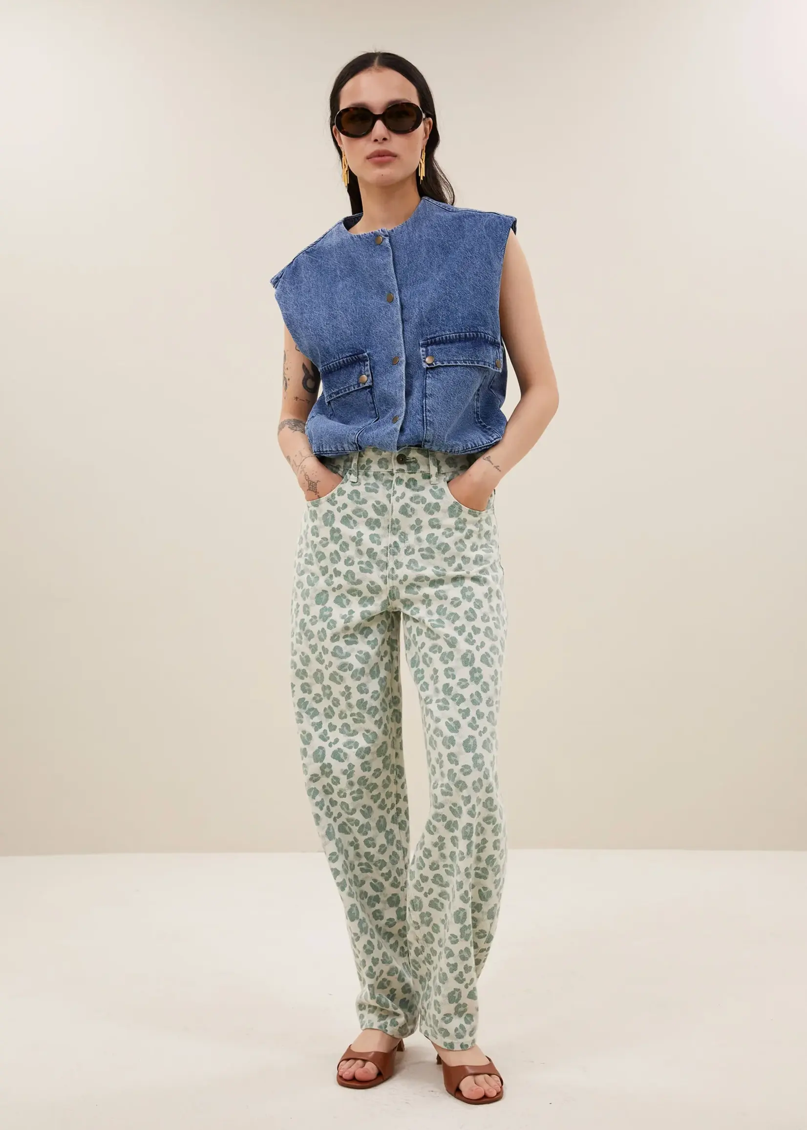 By-Bar Maggie Denim Sleeveless Jacket - Mid Denim