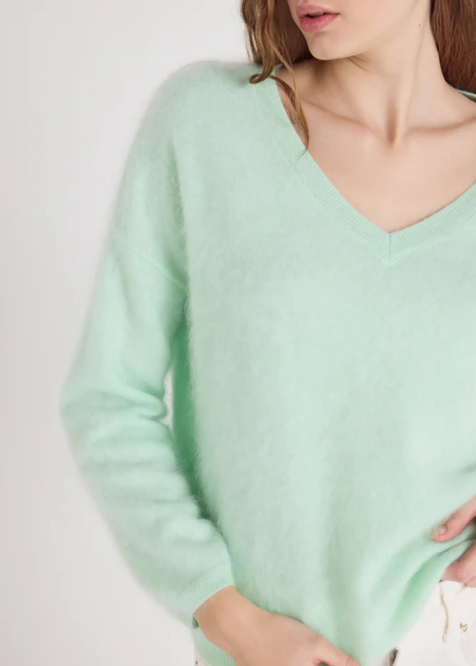 Absolut Cashmere Soeli Pull Col V - Nile Green