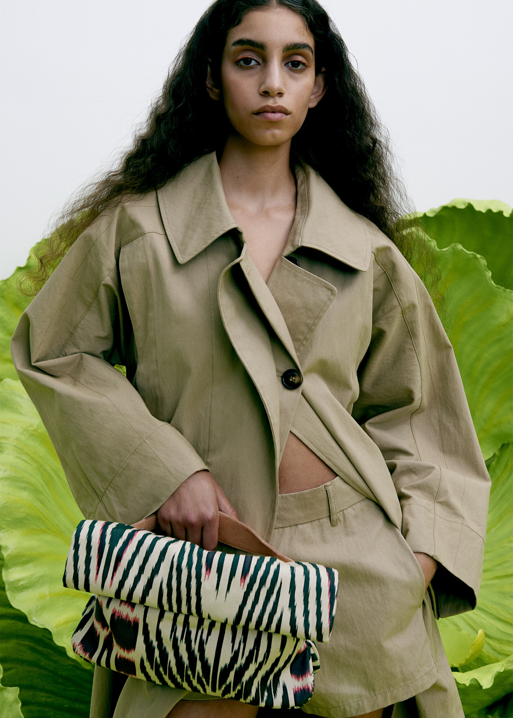 Rabens Saloner SULI Ikat Big Clutch - Forest pink sand & citrus combo