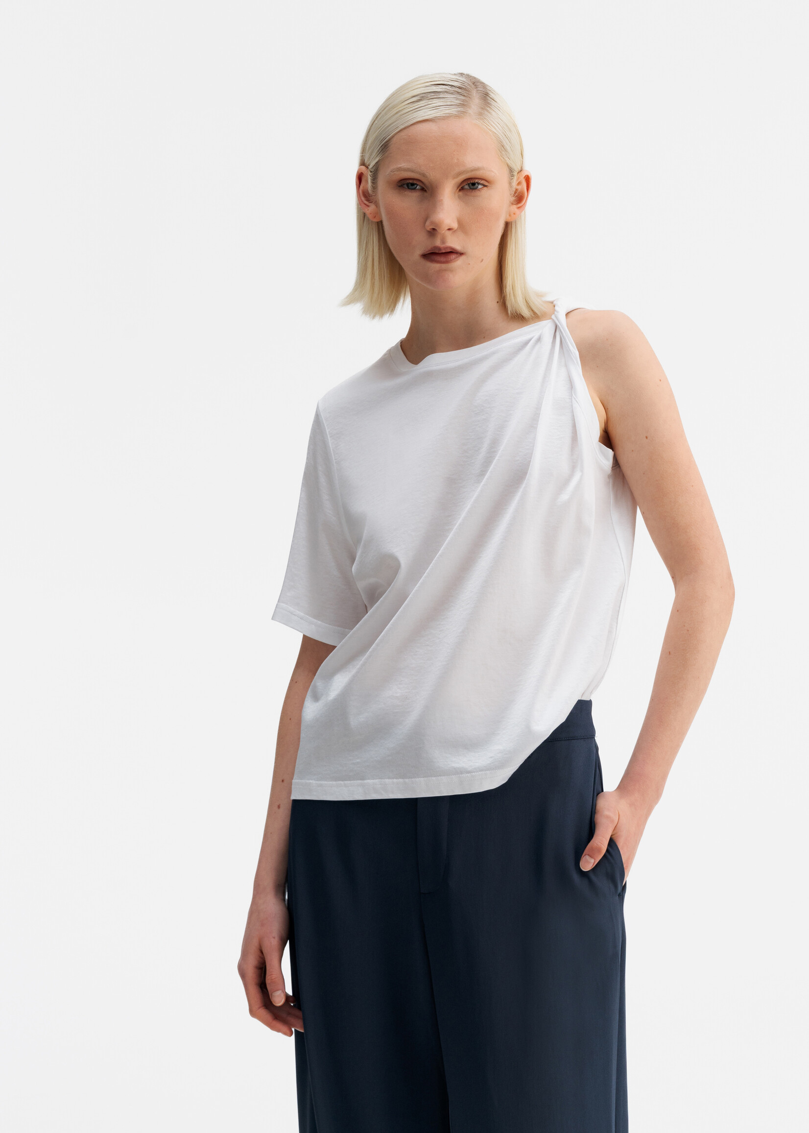 Ahlvar Gallery OKI Twisted Tee - White