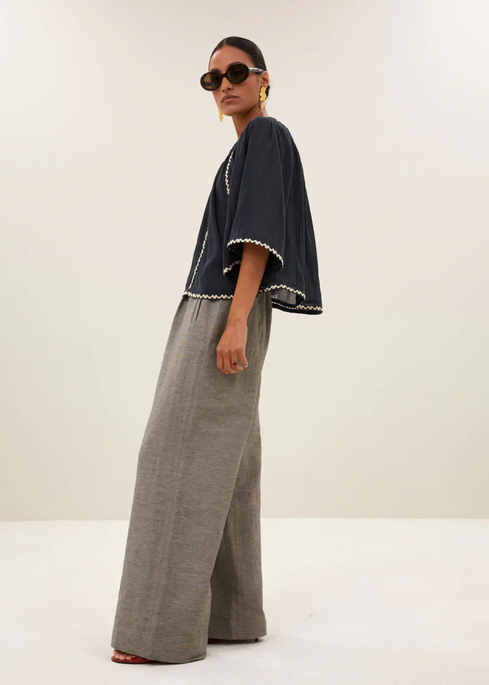 By-Bar Emmi Embroidery Blouse - Charcoal