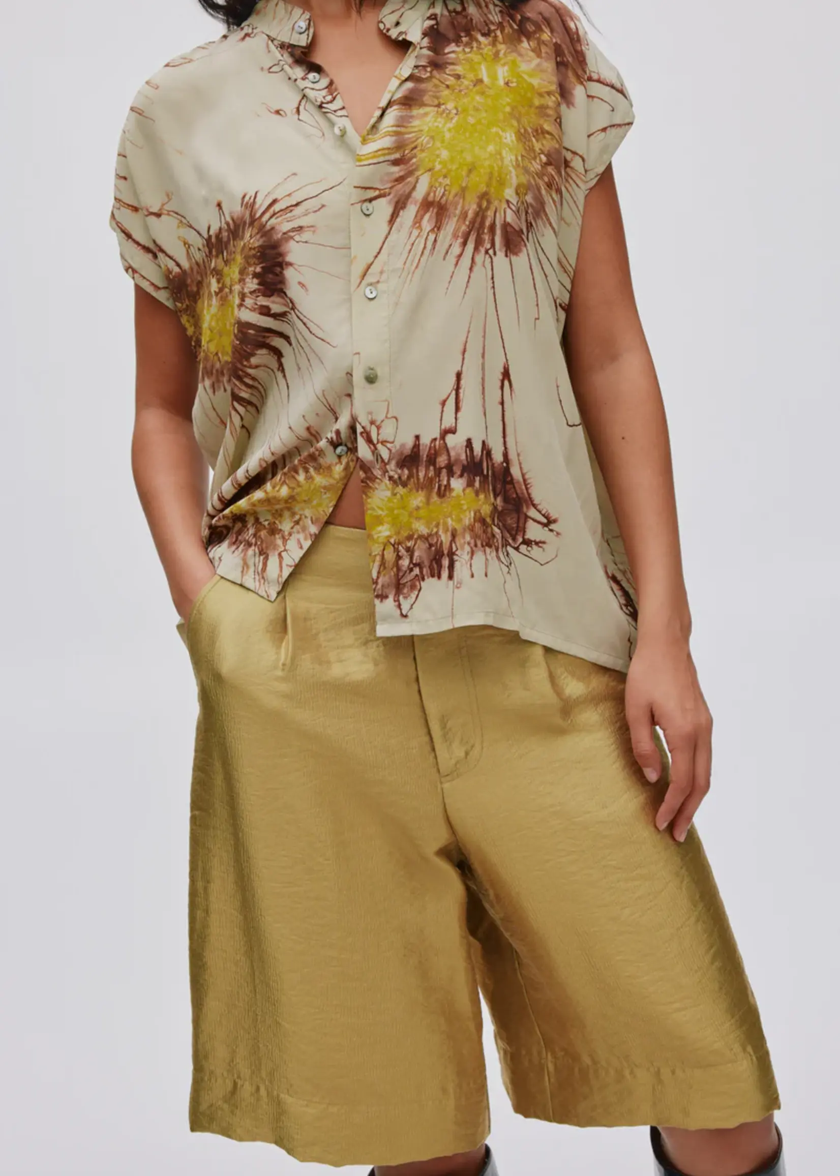 Rabens Saloner FELIZA - Woven Gold Shorts - Gold