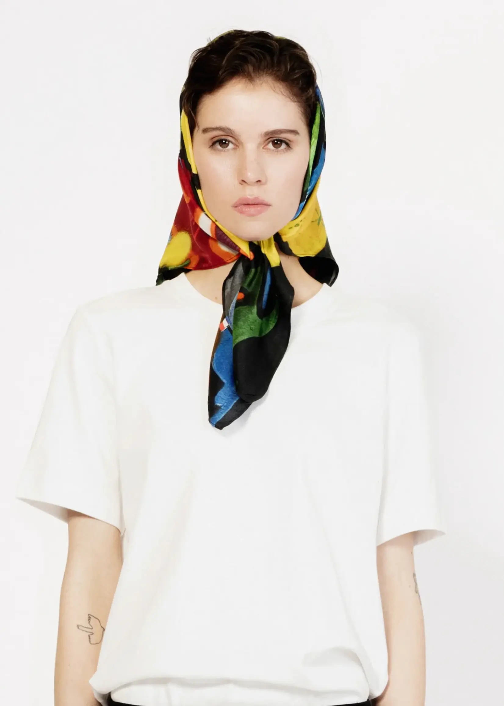 Talking Walls Twiggy Scarf -  Petal Panic - 70x70