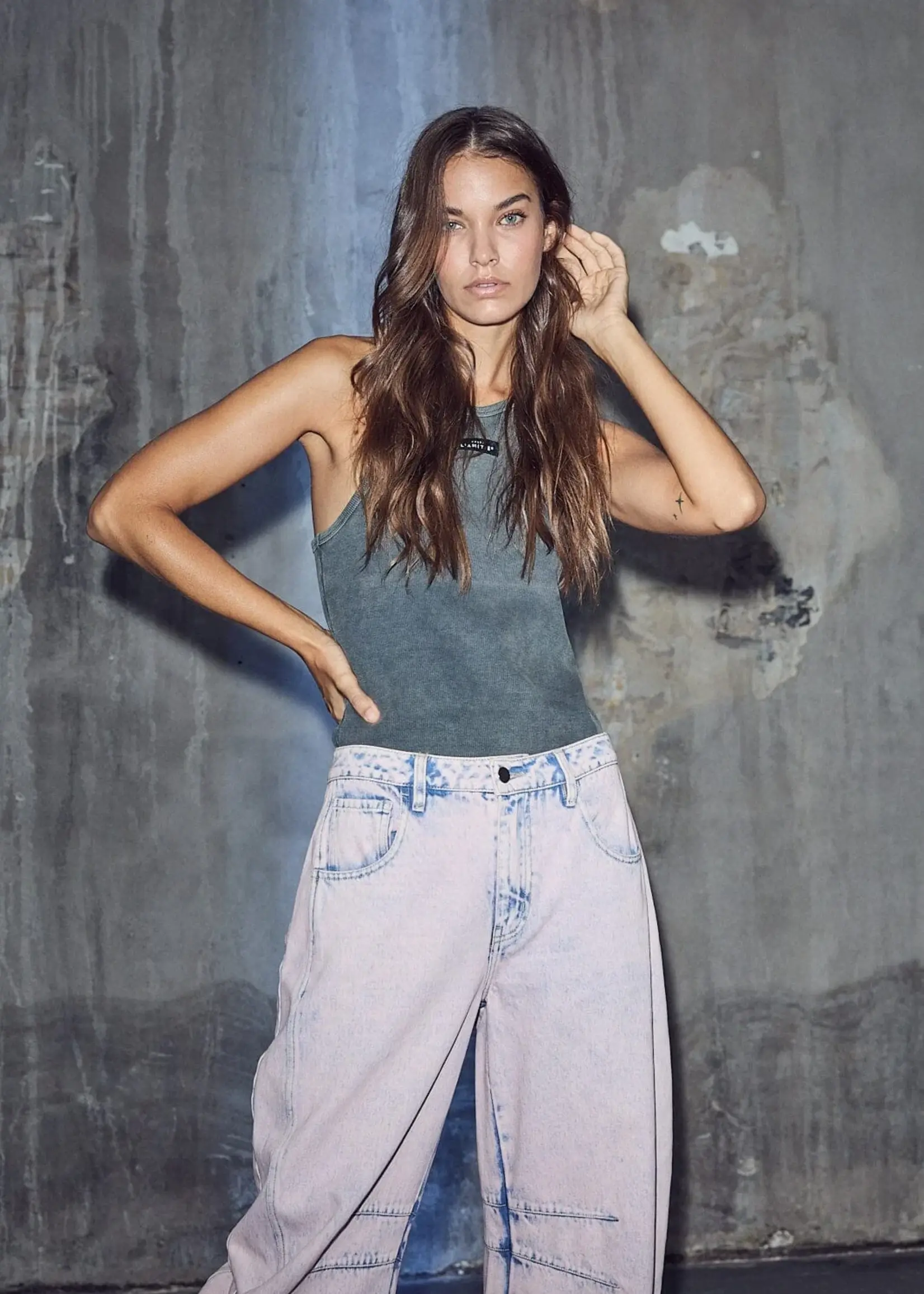 Haute L'Amitié Drew Barrel Panel Jeans -Bleached Denim