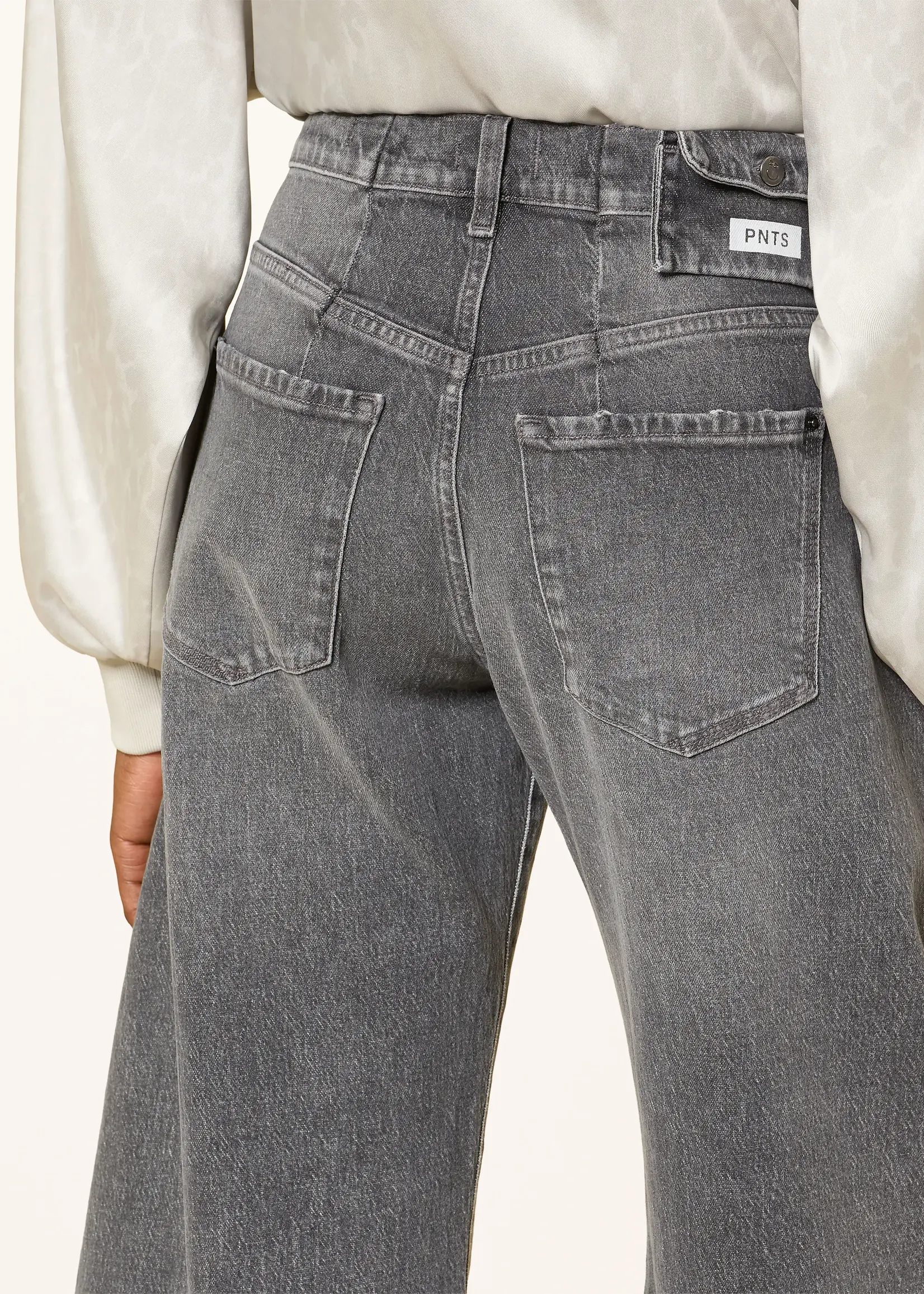 PNTS 05_The O Shape Five Pocket - 07
