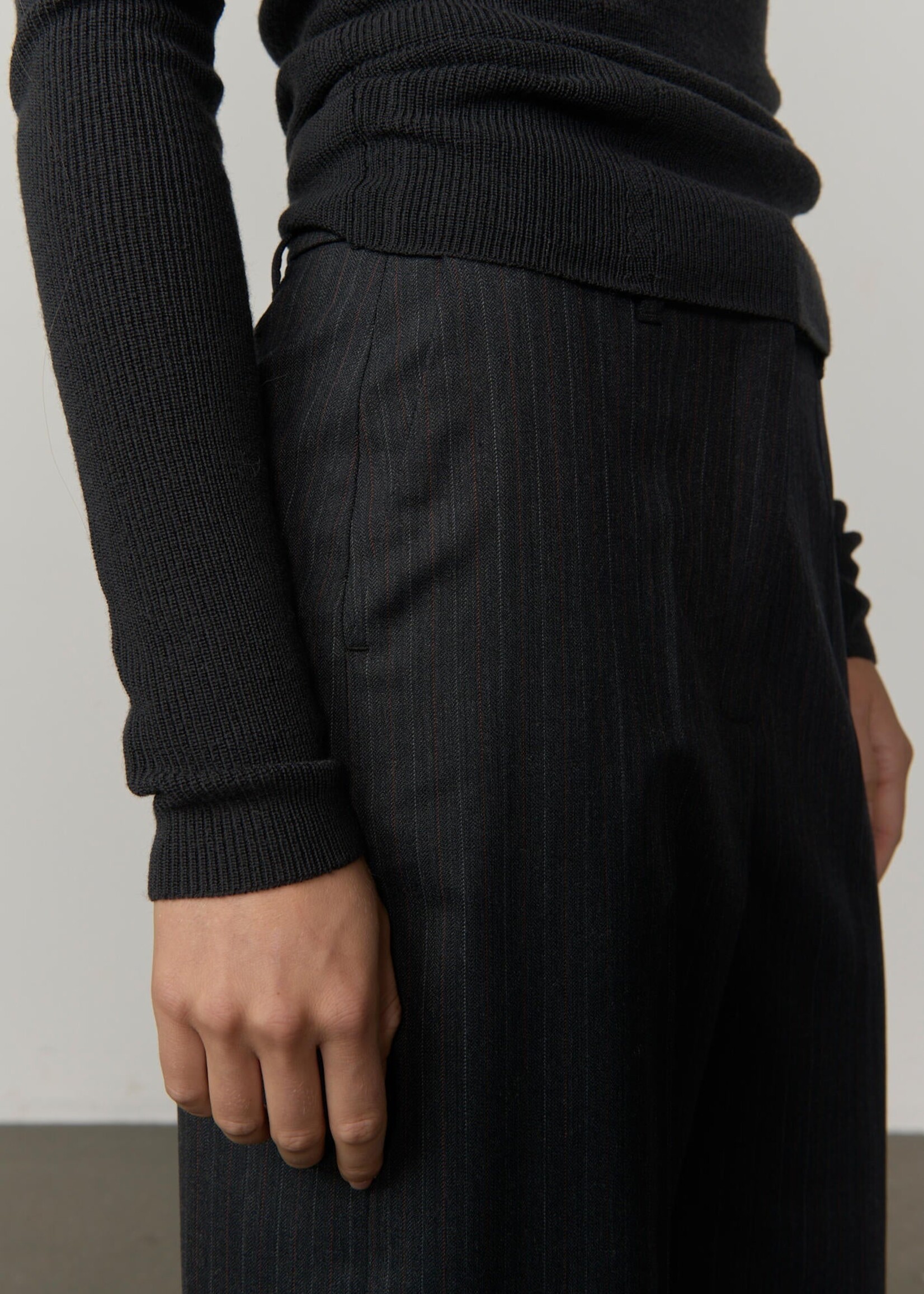 Birgitte Herskind Olly Cropped Mid Waist Pants - Pinstripe