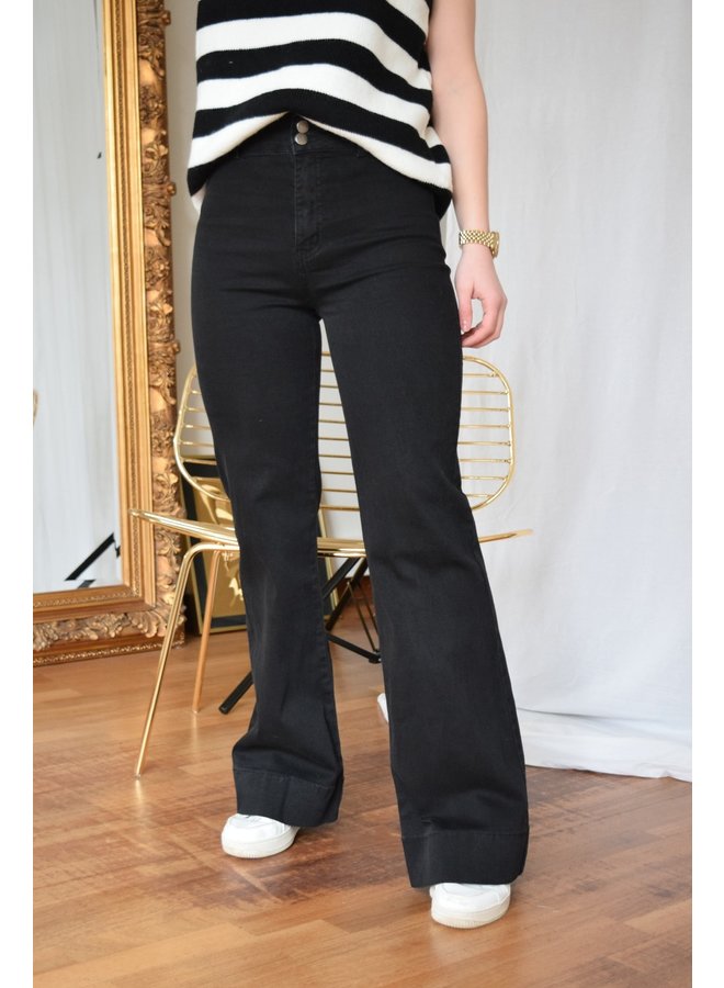 PEGGY BLACK FLARED JEANS