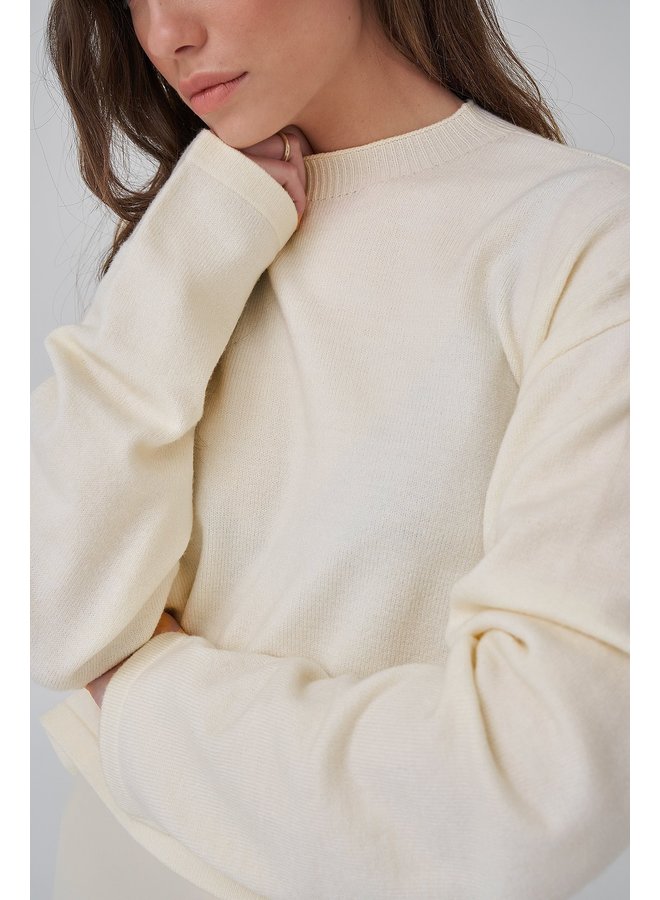 LIGHT KNIT DROPPED SHOULDER ECRU