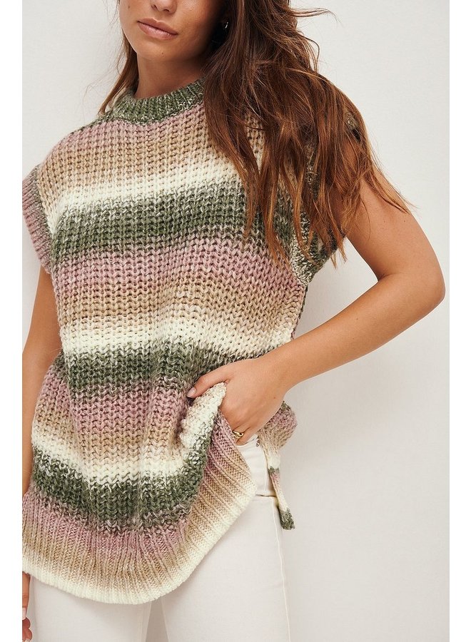 OVERSIZED CHUNKY KNITTED VEST