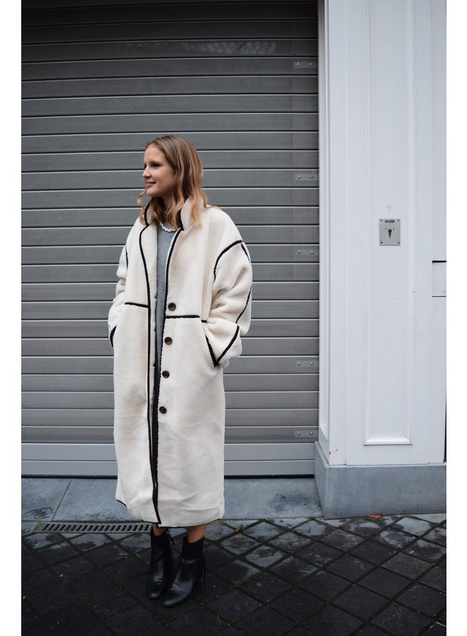 OVERSIZED COAT