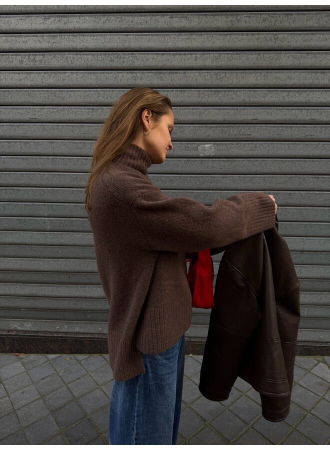YASWARA HIGH NECK KNIT COFFEE BROWN
