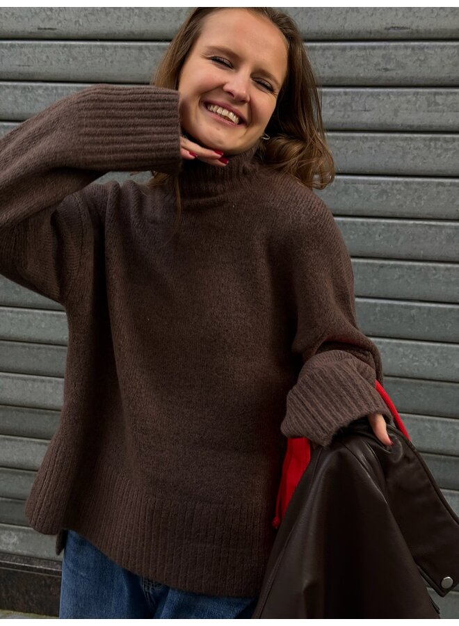 YASWARA HIGH NECK KNIT COFFEE BROWN