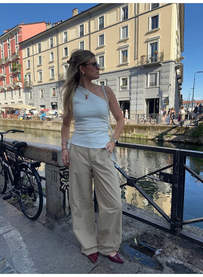 YASVENICE ONE SHOULDER TOP WHITE