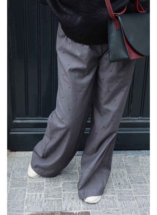 SAGA PLEAT PANT MID GREY
