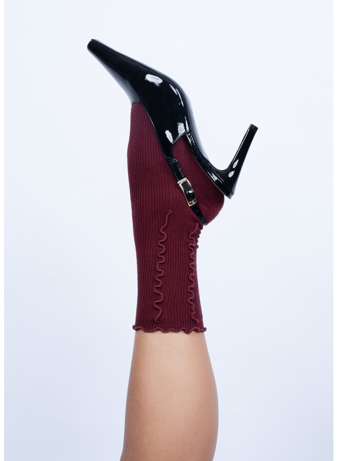 RUFFLE SOCKS BURGUNDY
