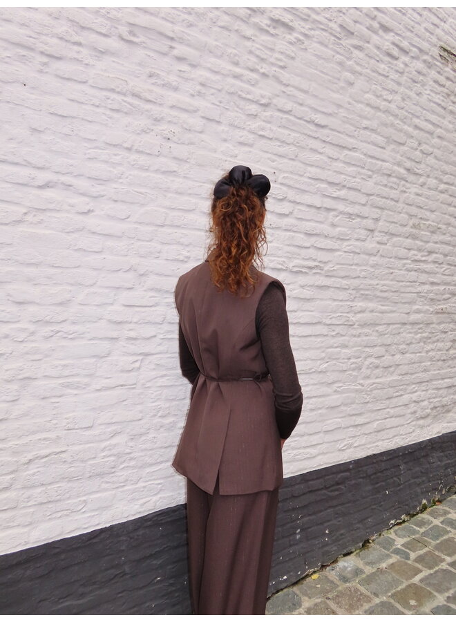 FLOWER PILLOW SCRUNCHIE CHOCOLATE FONDANT