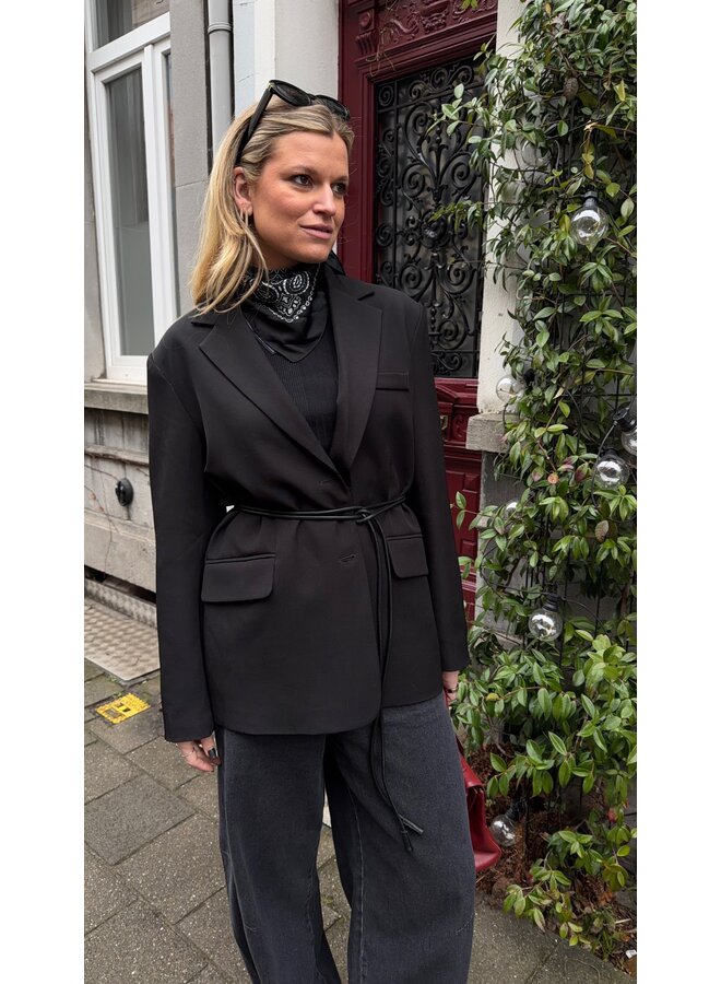 YASBELLINO STRING LEATHER BELT BLACK