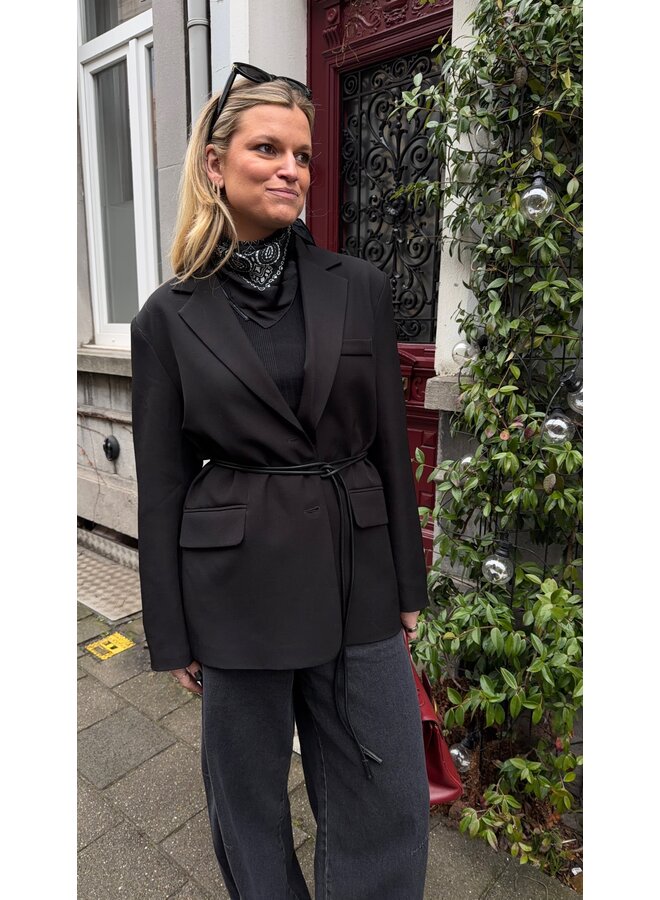 YASBELLINO STRING LEATHER BELT BLACK