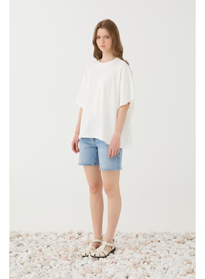 OVERSIZED WHITE TEE