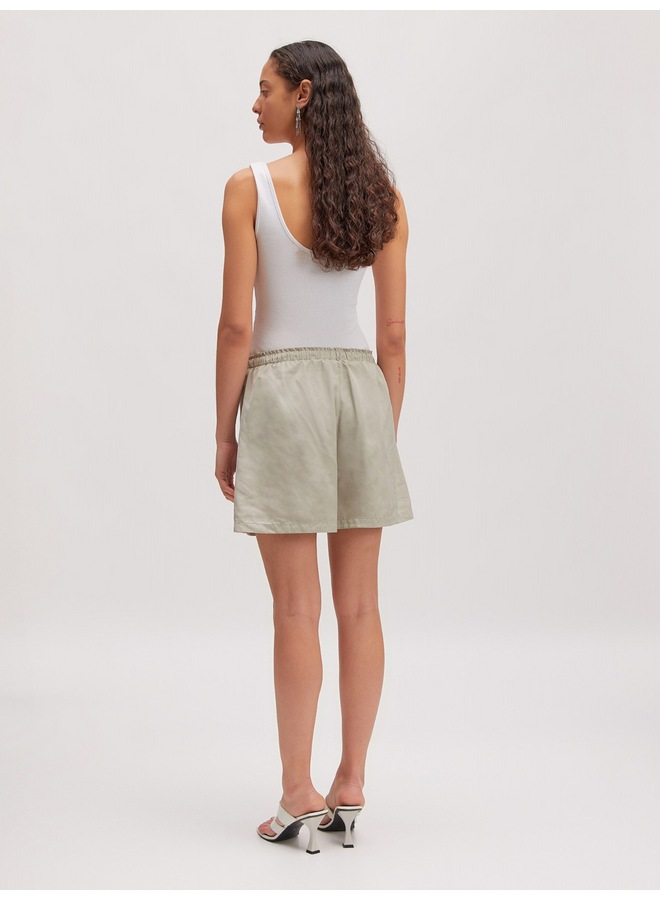 YOKO SHORTS ABBEY STONE