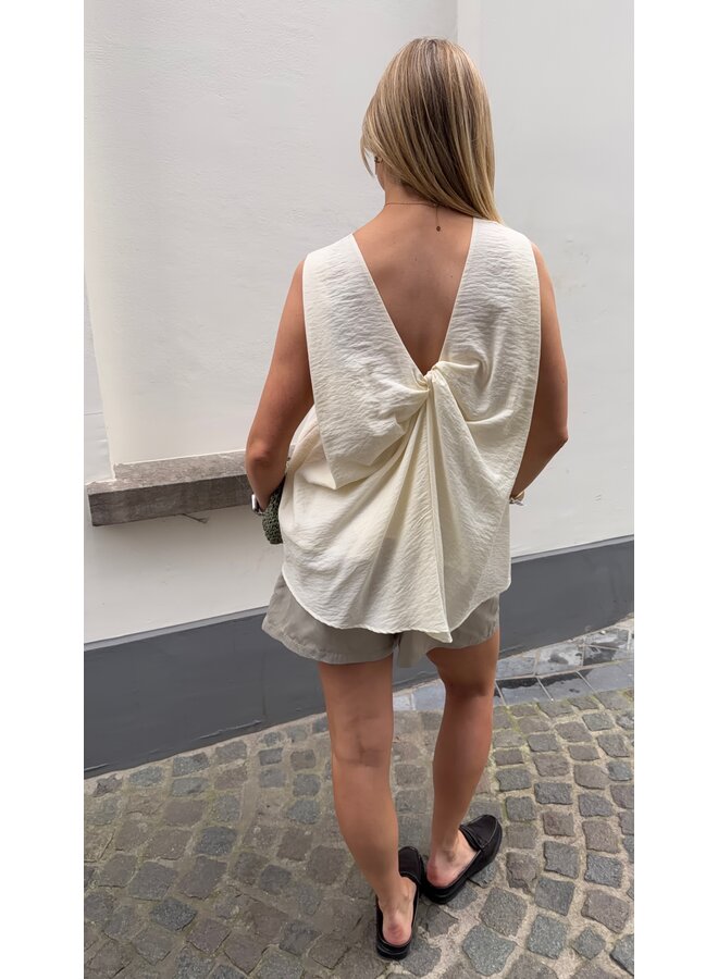 YOKO SHORTS ABBEY STONE