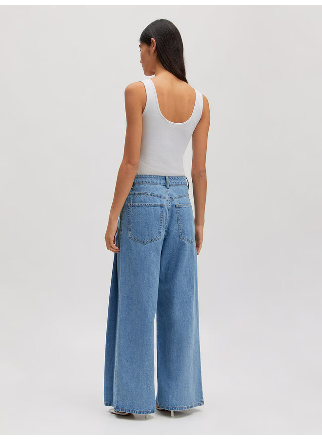 ALANI JEANS LIGHT BLUE DENIM