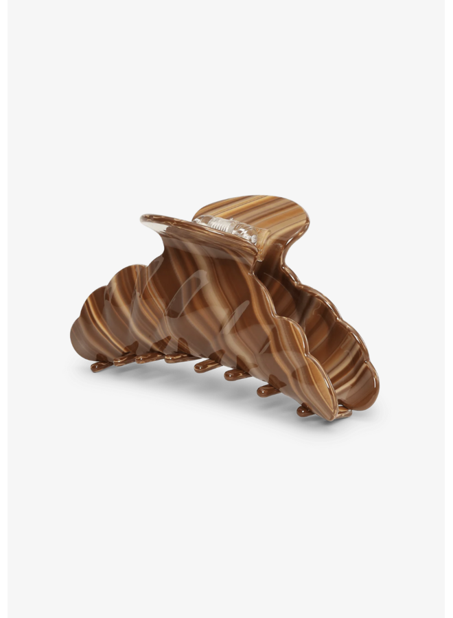VIVIENNE BIG BROWN CLIP