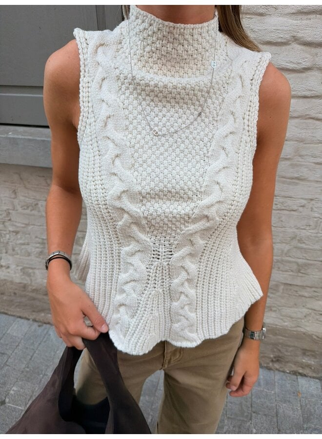 YASPEPPA KNIT TOP PRISTINE
