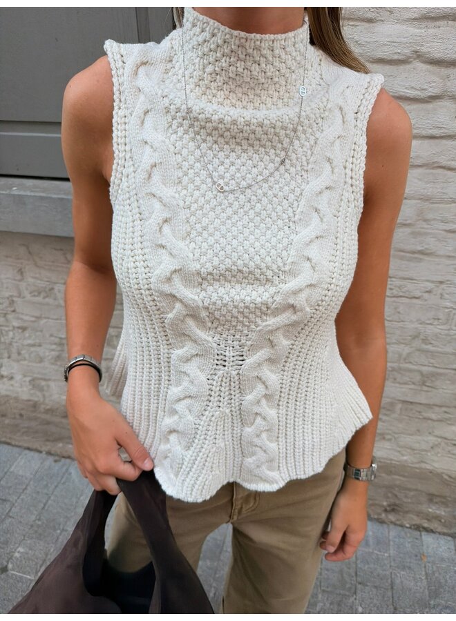 YASPEPPA KNIT TOP PRISTINE