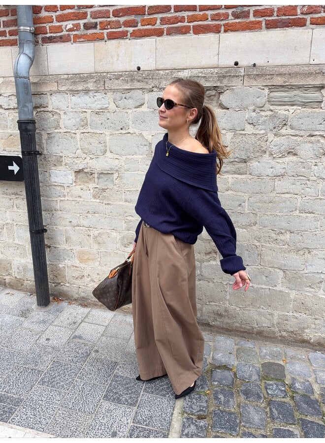 RIO OFF SHOULDER SWEATER NAVY BLUE