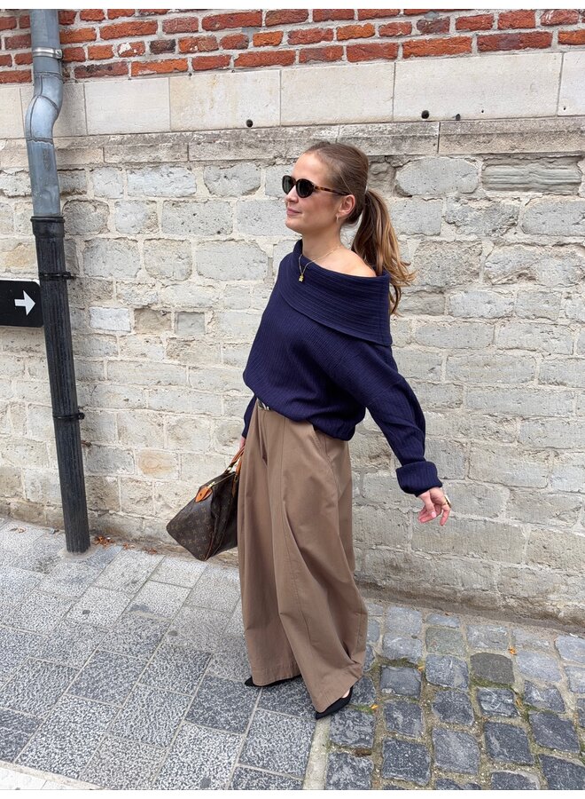 RIO OFF SHOULDER SWEATER NAVY BLUE