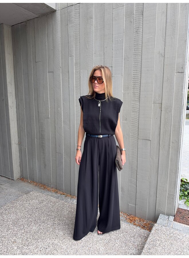 SVEA PADDED TOP BLACK