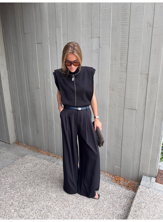 SVEA PADDED TOP BLACK