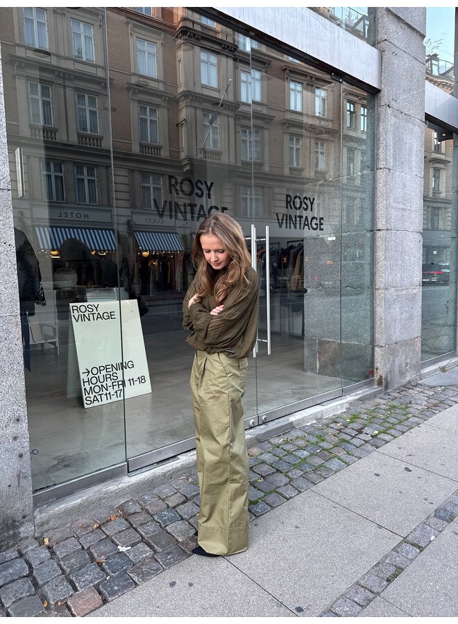 YASOLERA TOP DARK OLIVE