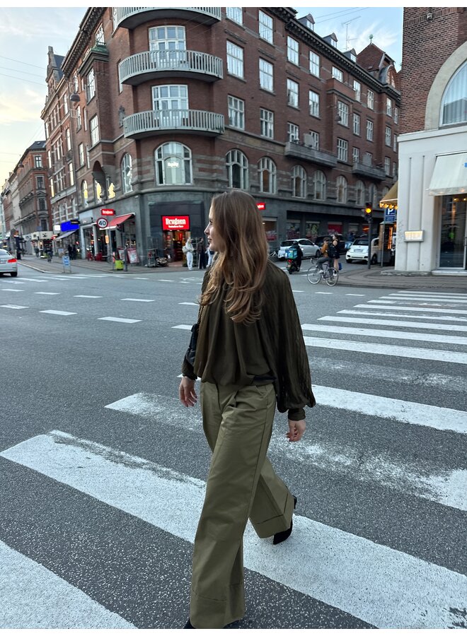 YASOLERA TOP DARK OLIVE