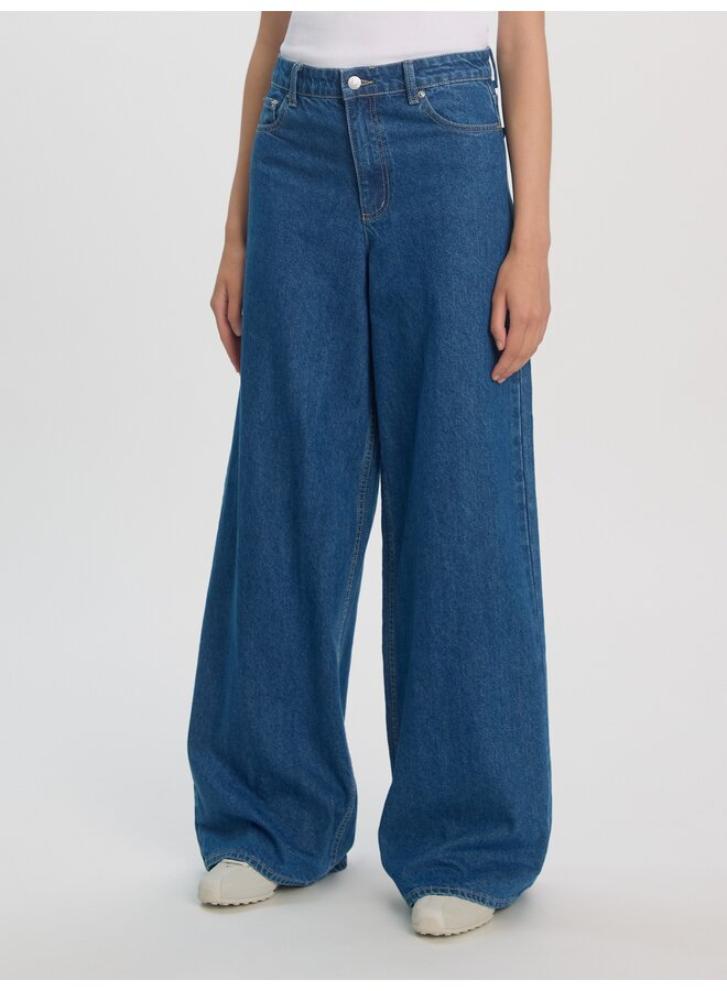 FIENE JEANS BRIGHT BLUE