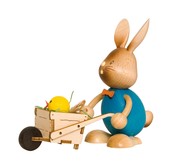 Drechslerei Kuhnert Stupsi Hase mit Schubkarre Drechslerei Kuhnert Stupsi Hase mit Schubkarre