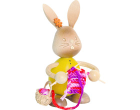 Stupsi Hase mit Strickzeug