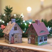 Metall-Räucherhäuschen Aschenbrödel mit integriertem Räucherkerzenhalter