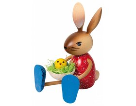 Langbein-Hase, Hasenmädchen mit Küken