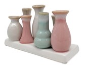 7 Väschen auf Tablett aus Keramik, multicolor