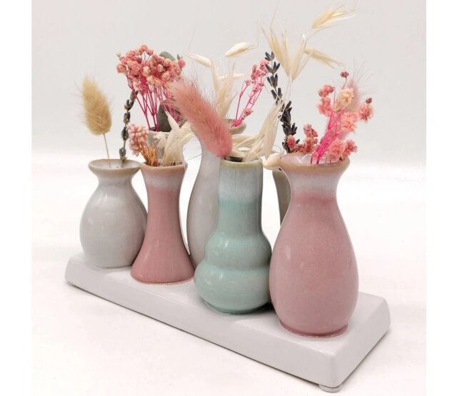 7 Väschen auf Tablett aus Keramik, multicolor