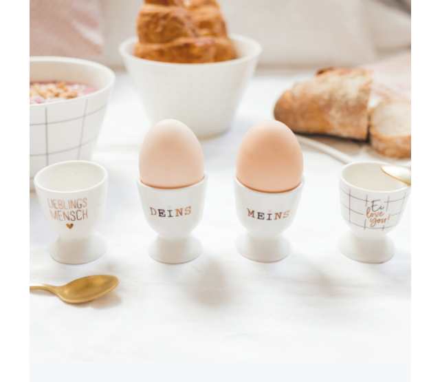 Grafik Werkstatt Eierbecher mit Echtgold, Porzellan Eierbecher "Traum-FRAU" Grafik Werkstatt Eierbecher mit Echtgold, Porzellan Eierbecher "Traum-FRAU"