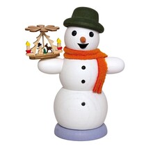 Kuhnert Schneemann mit Pyramide